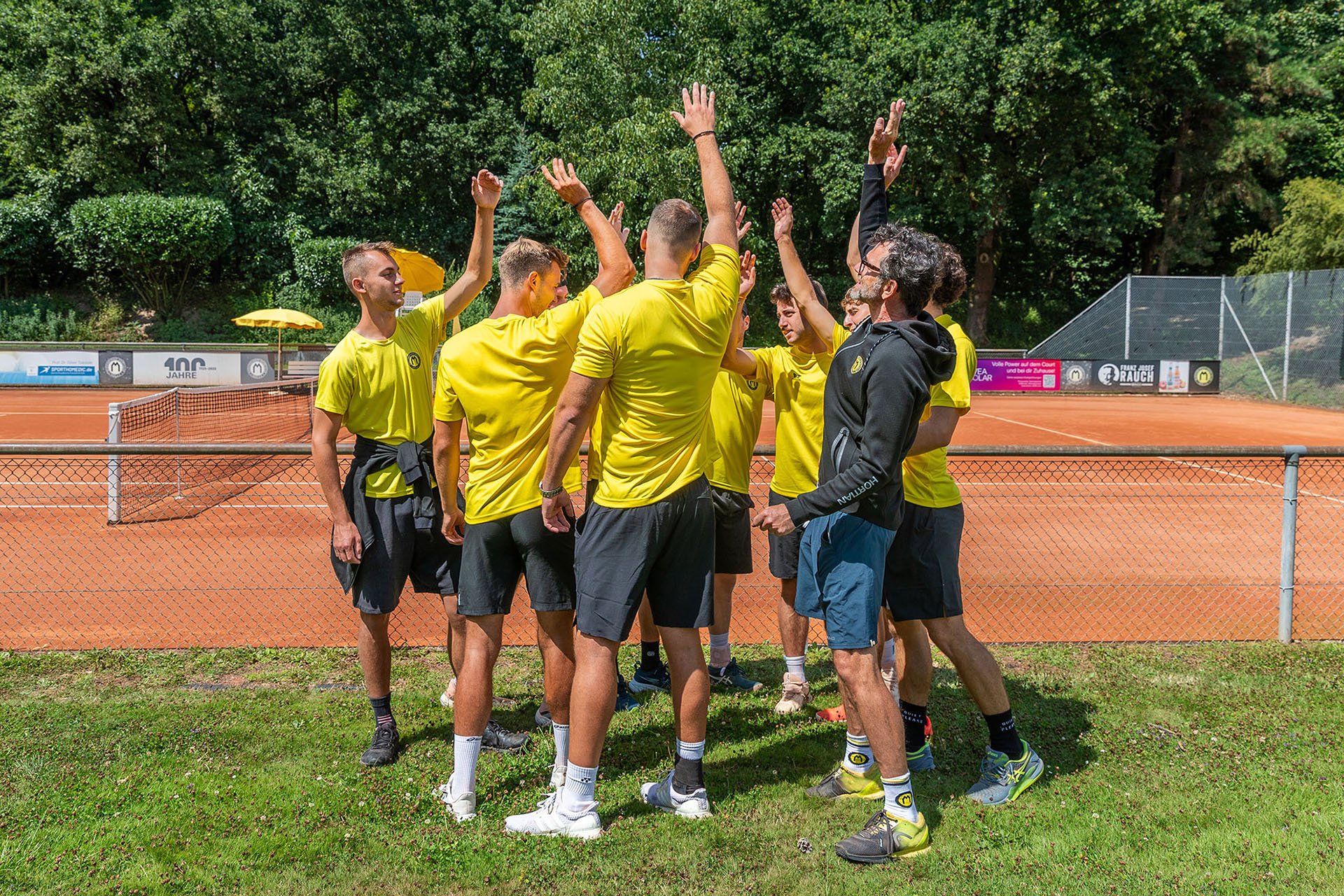 VIER WOCHEN, EINE SAISON